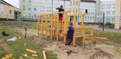 Przebudowa placu zabaw przy szkole w Łagowie